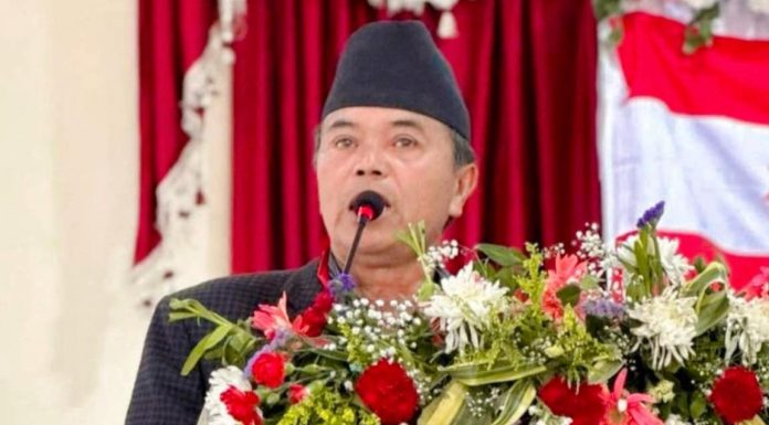 टिकट बितरणमा असन्तुष्टि जनाउँदै सिन्धुलीका कांग्रेस नेता खड्गवहादुर वाइवाले पार्टी छोडे